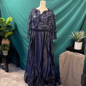 Navy Floral Lace Long Sleeve Gown